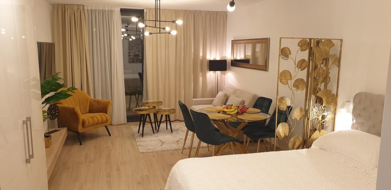 Golden Studio - private parking Dubrovnik Exteriör bild